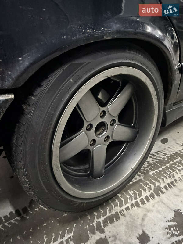 Седан BMW 5 Series 1992 в Киеве