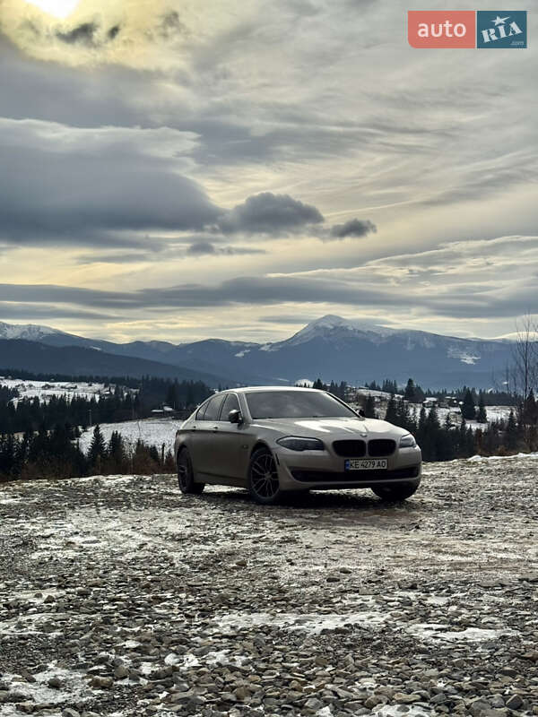 Седан BMW 5 Series 2013 в Каменском