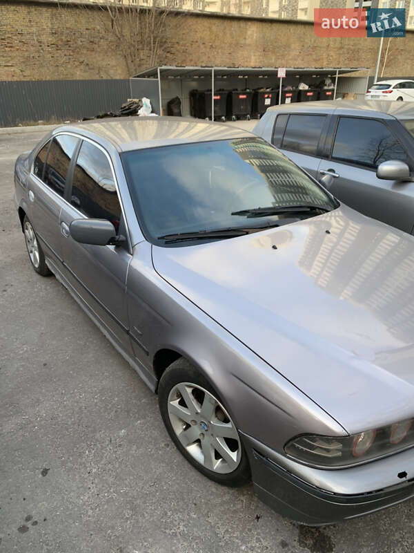 Седан BMW 5 Series 1997 в Киеве