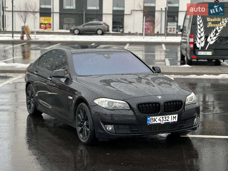 Седан BMW 5 Series 2012 в Ровно