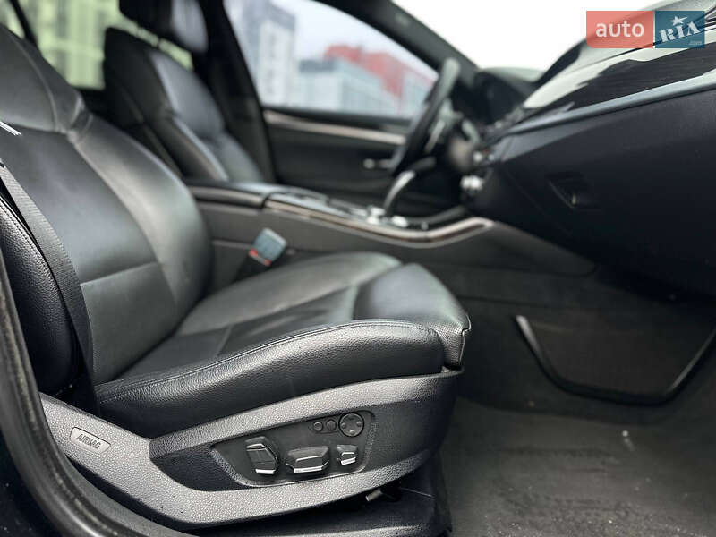 Седан BMW 5 Series 2012 в Ровно