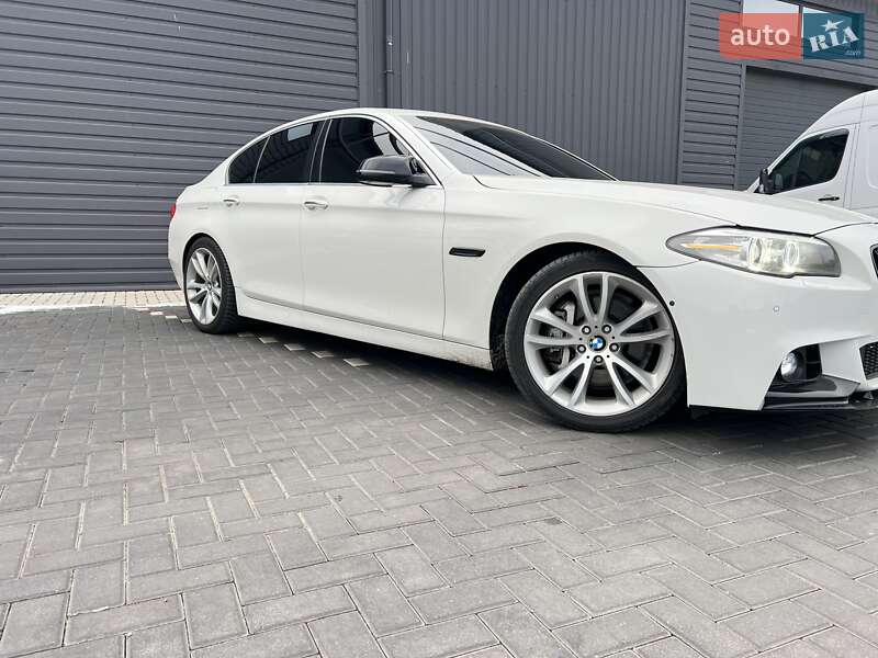 Седан BMW 5 Series 2014 в Кропивницком