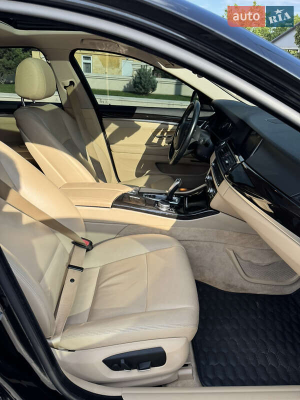 Седан BMW 5 Series 2014 в Снятине