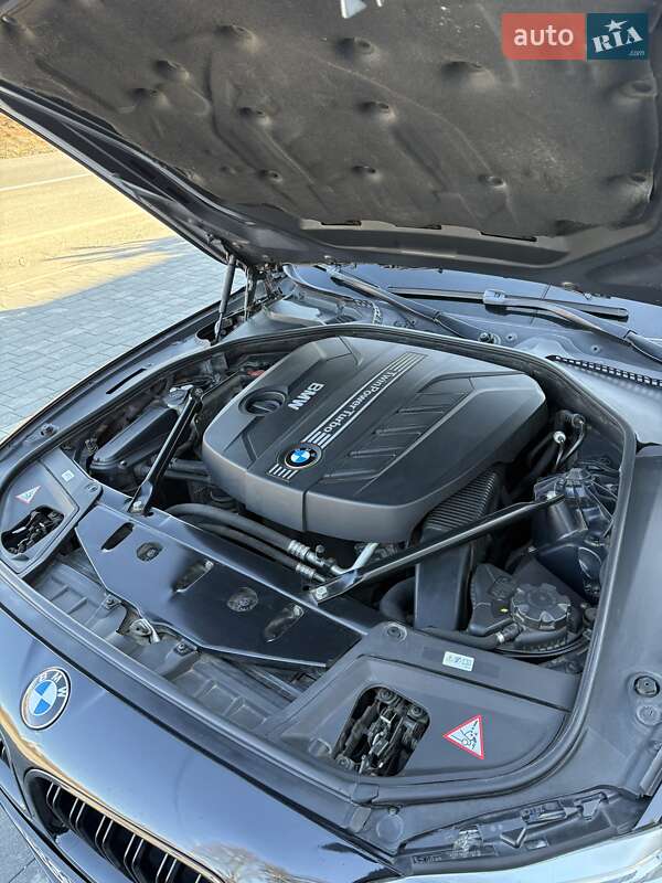 Седан BMW 5 Series 2014 в Ужгороде