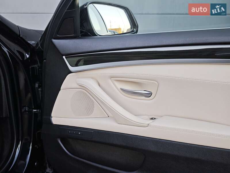 Седан BMW 5 Series 2016 в Луцке