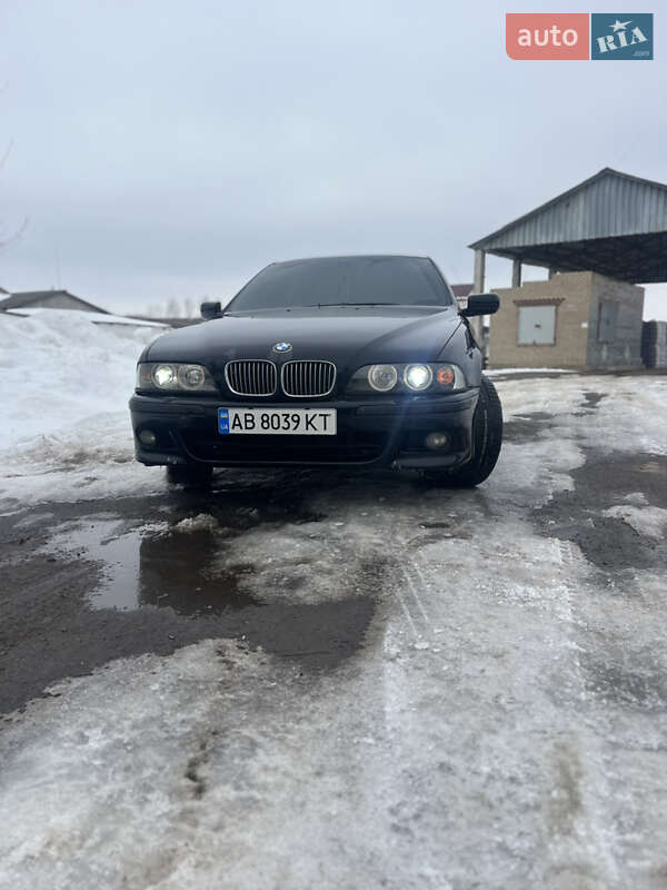 Седан BMW 5 Series 2003 в Попельне