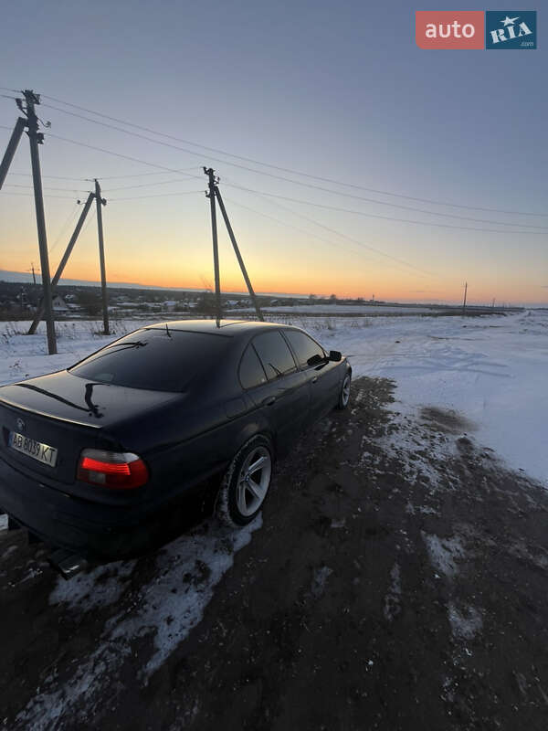 Седан BMW 5 Series 2003 в Попельне