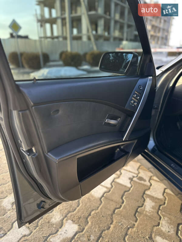 Универсал BMW 5 Series 2005 в Городке