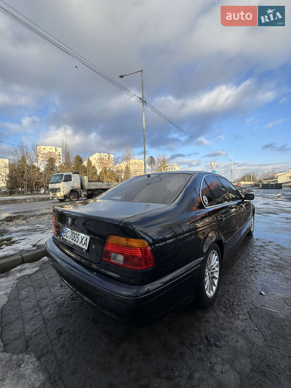 Седан BMW 5 Series 2000 в Львове