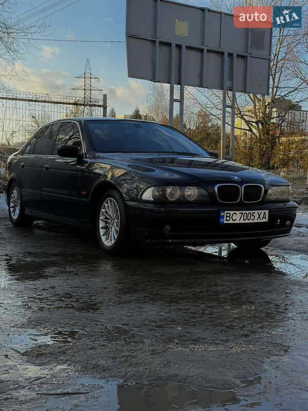 Седан BMW 5 Series 2000 в Львове