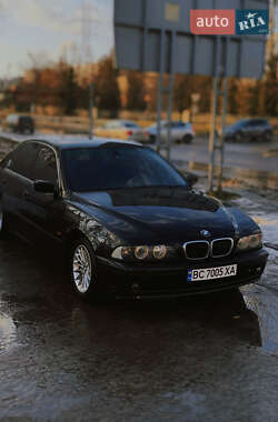 Седан BMW 5 Series 2000 в Львове