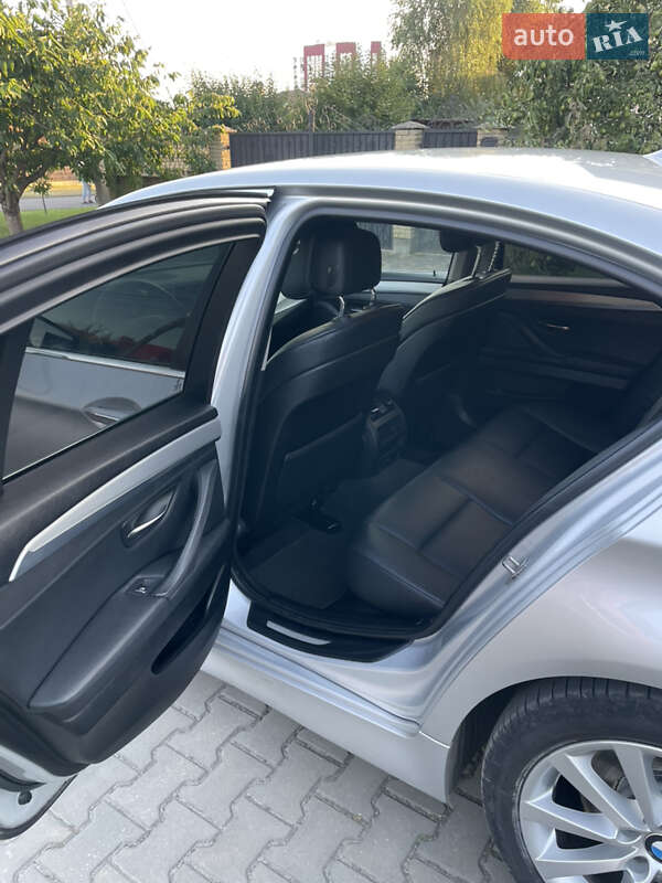 Седан BMW 5 Series 2010 в Луцке