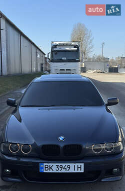 Седан BMW 5 Series 2001 в Львові