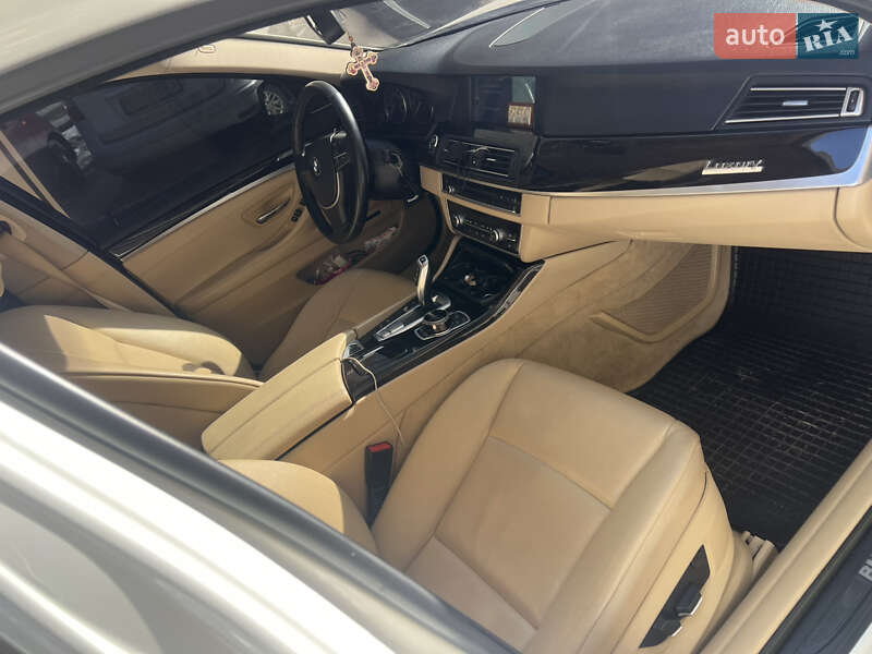 Седан BMW 5 Series 2011 в Хмельницком