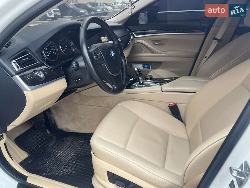Седан BMW 5 Series 2011 в Хмельницком