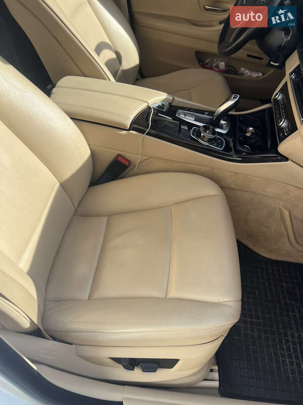 Седан BMW 5 Series 2011 в Хмельницком