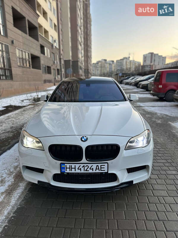 Седан BMW 5 Series 2011 в Одессе