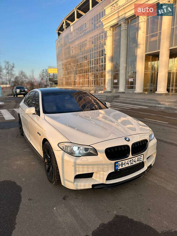 Седан BMW 5 Series 2011 в Одессе