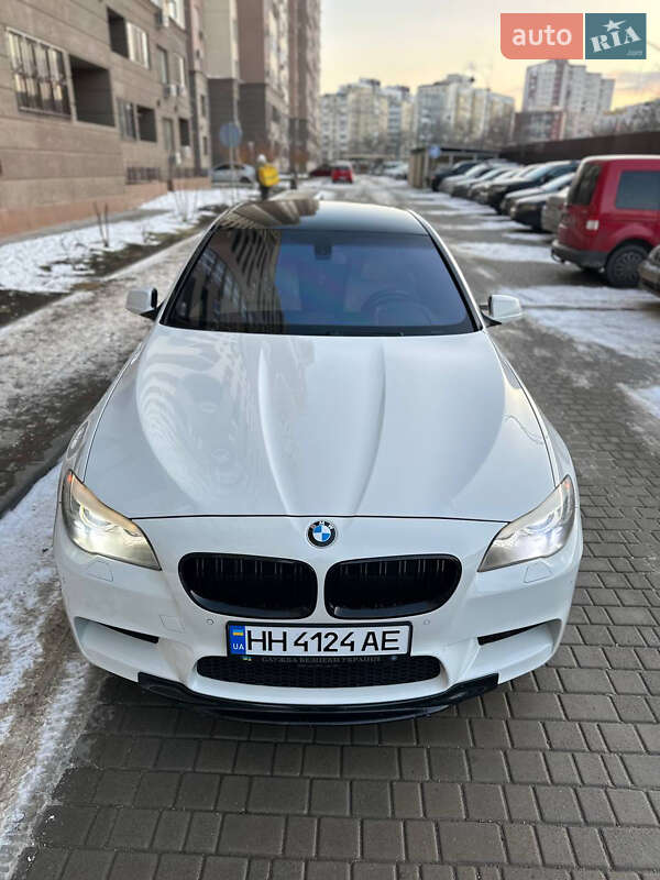 Седан BMW 5 Series 2011 в Одессе