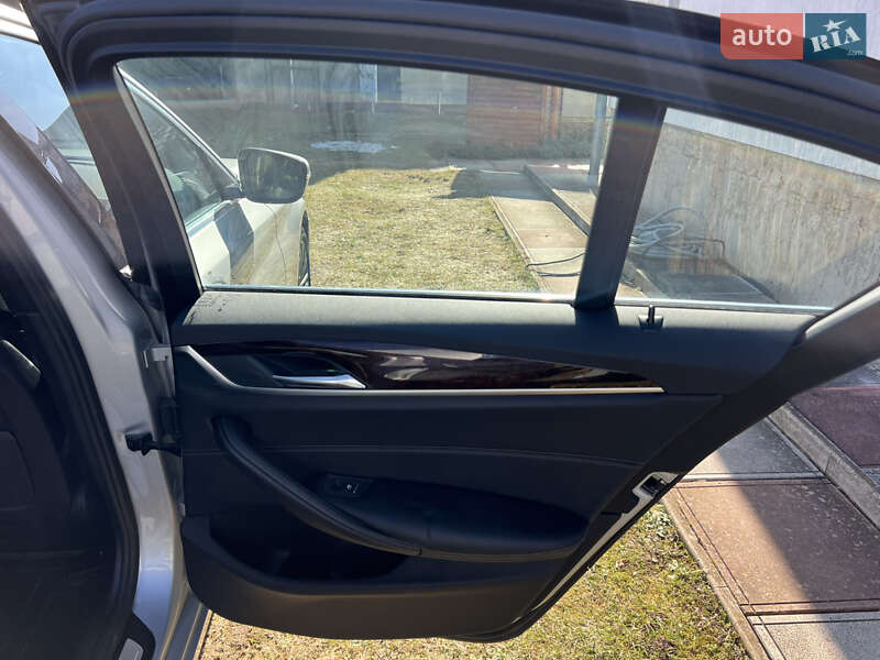 Седан BMW 5 Series 2017 в Львове