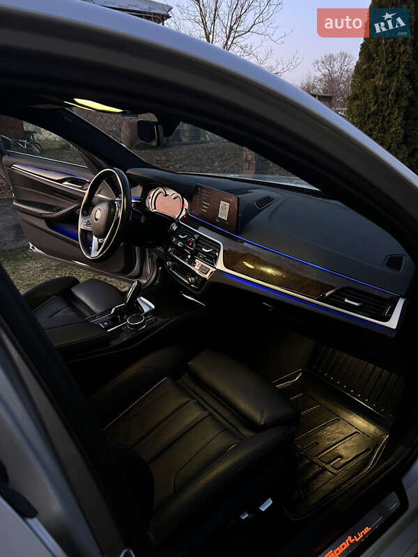 Седан BMW 5 Series 2017 в Львове