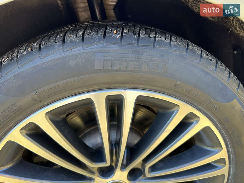 Седан BMW 5 Series 2017 в Львове