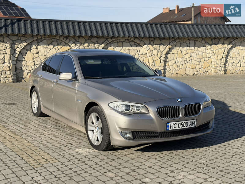 Седан BMW 5 Series 2011 в Львове