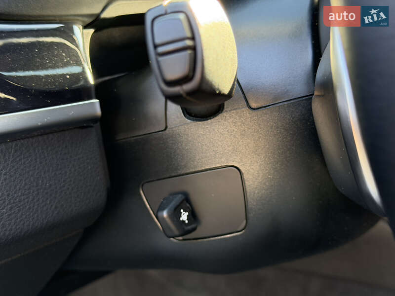 Седан BMW 5 Series 2011 в Львове