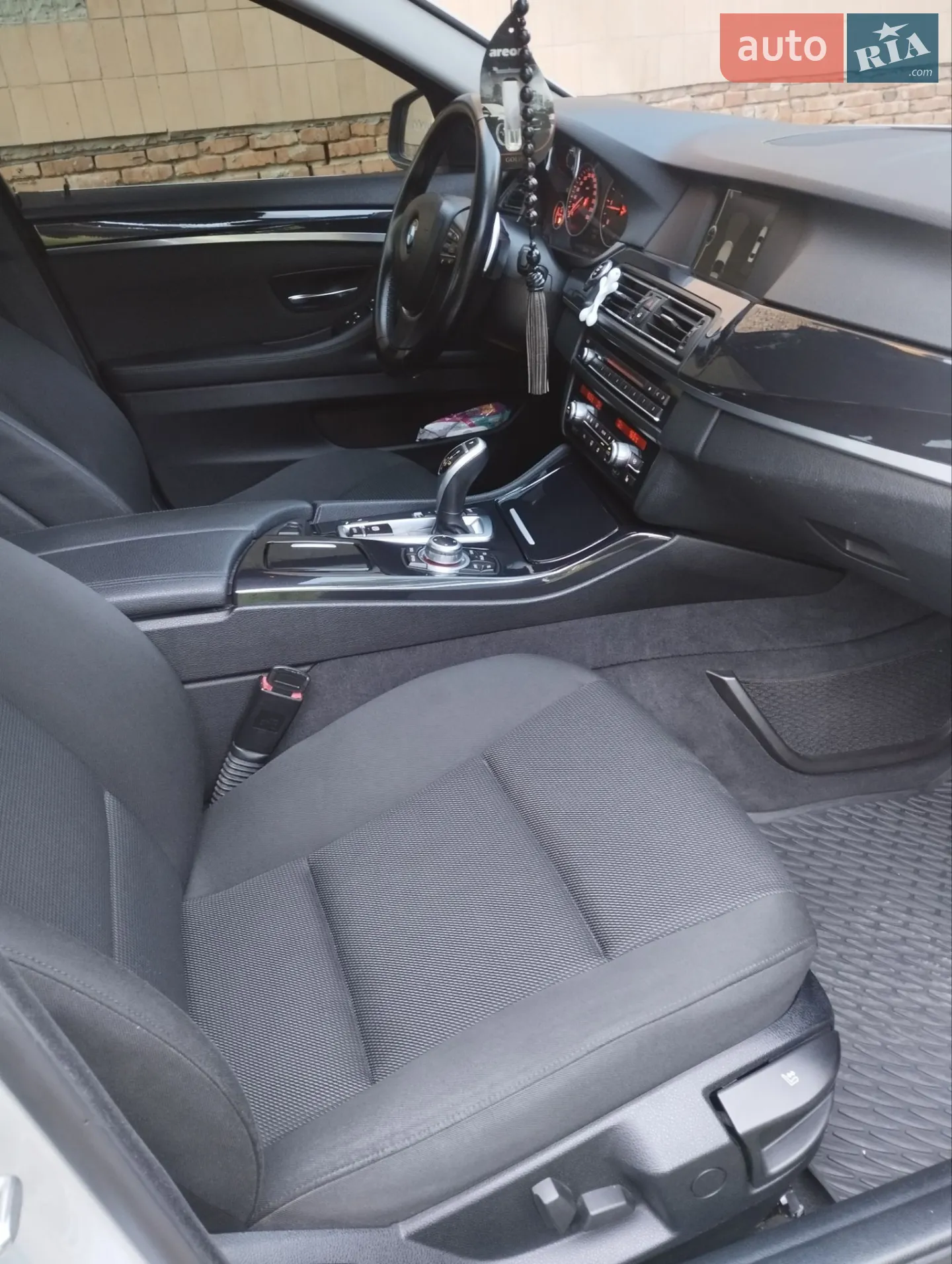 2010 BMW 5er - мініатюра 21