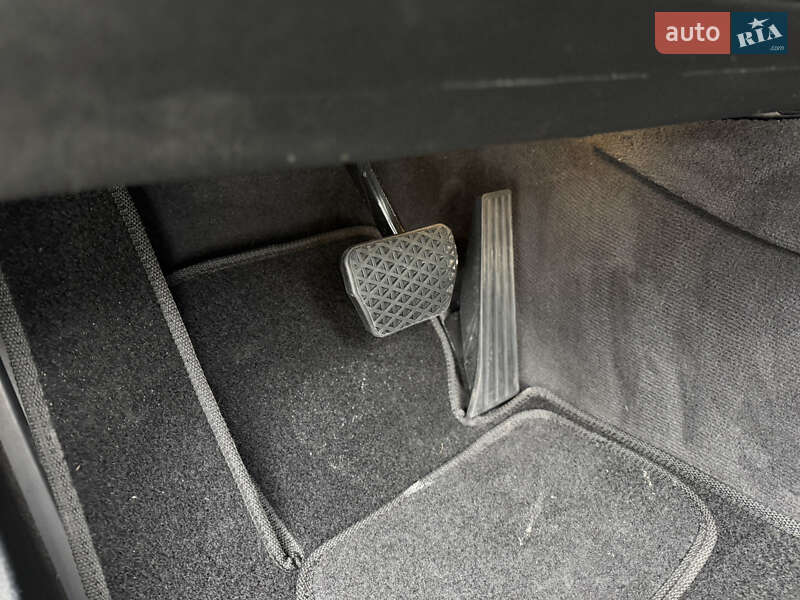 Седан BMW 5 Series 2013 в Житомире