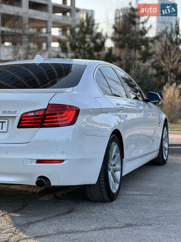 Седан BMW 5 Series 2013 в Днепре