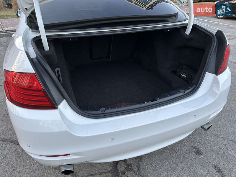 Седан BMW 5 Series 2013 в Днепре