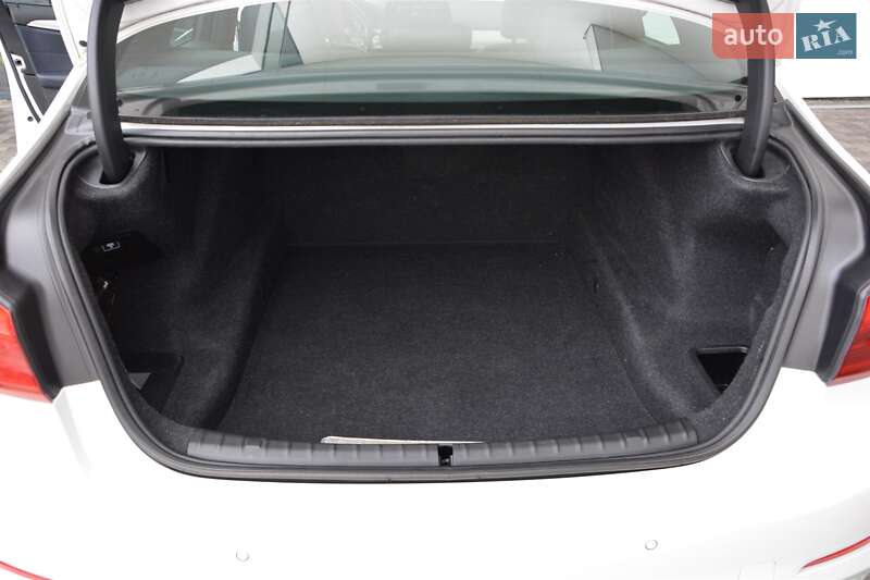 Седан BMW 5 Series 2017 в Киеве фото 9 Седан BMW 5 Series 2017 в Киеве