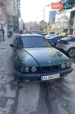 Седан BMW 5 Series 1991 в Киеве