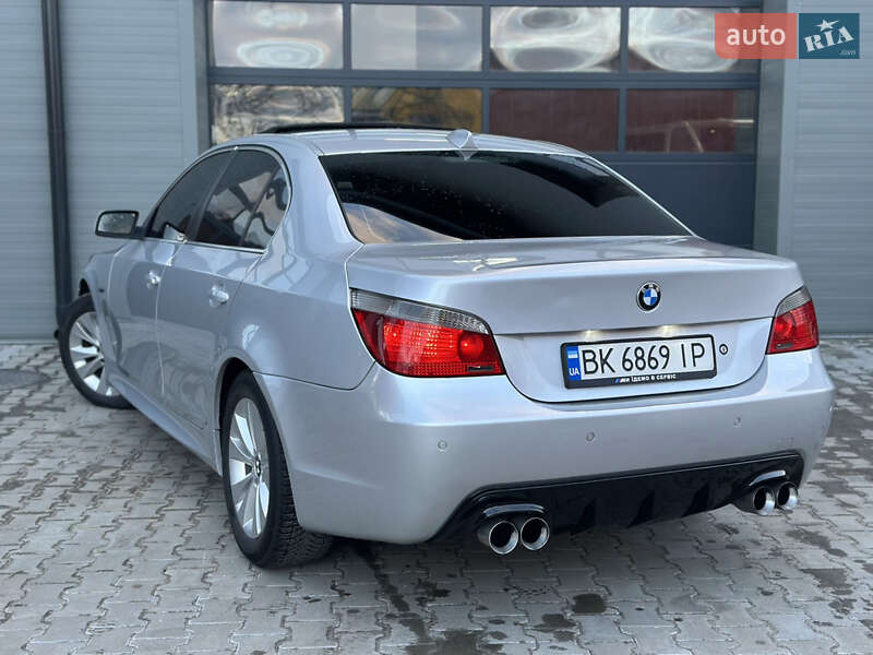 Седан BMW 5 Series 2004 в Сарнах