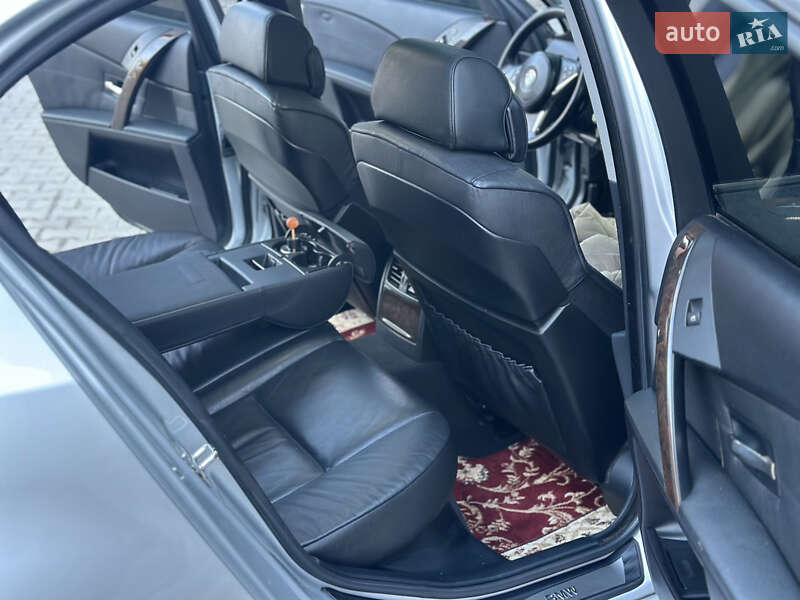 Седан BMW 5 Series 2004 в Сарнах