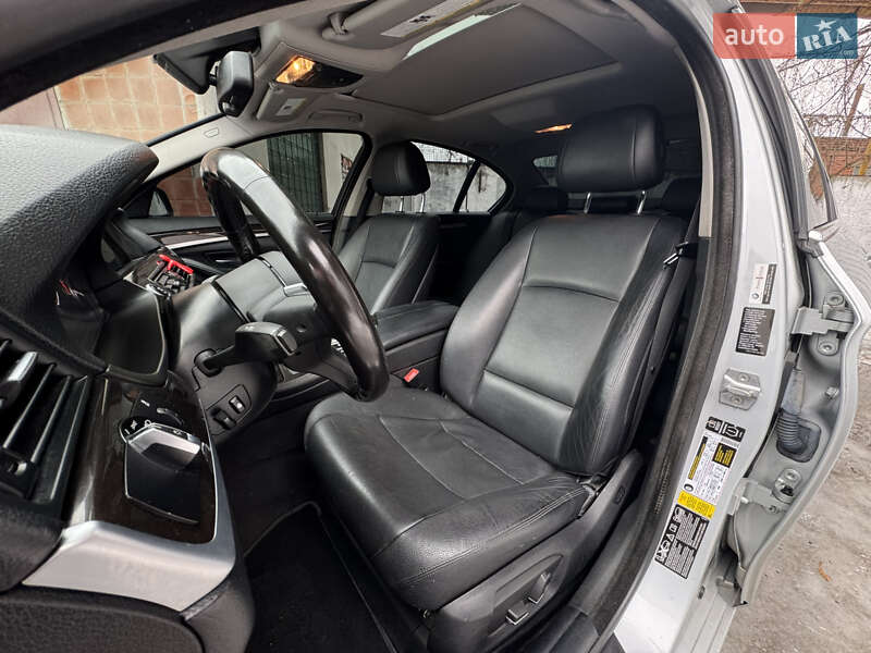 Седан BMW 5 Series 2014 в Ивано-Франковске