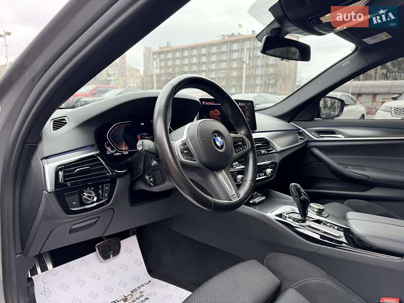 Седан BMW 5 Series 2022 в Киеве