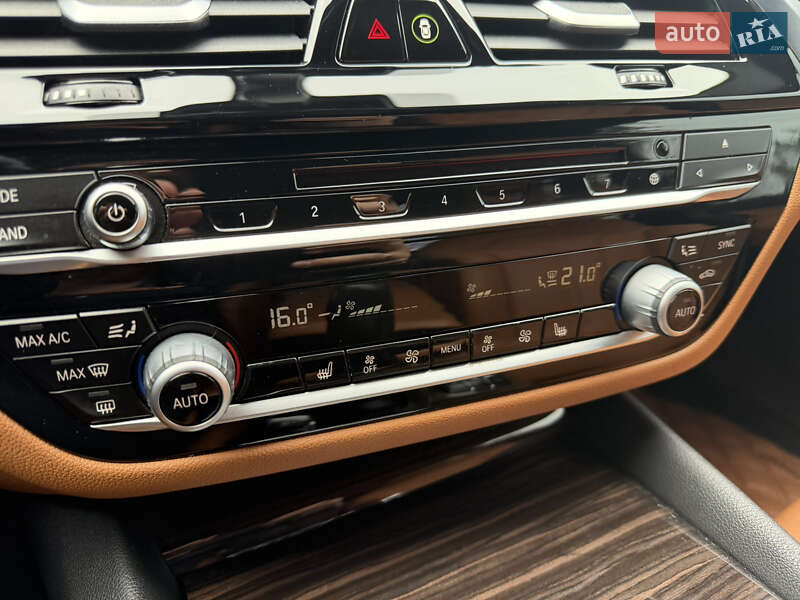 Седан BMW 5 Series 2018 в Киеве