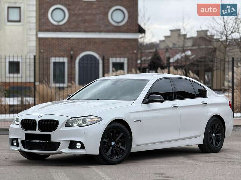Седан BMW 5 Series 2015 в Киеве
