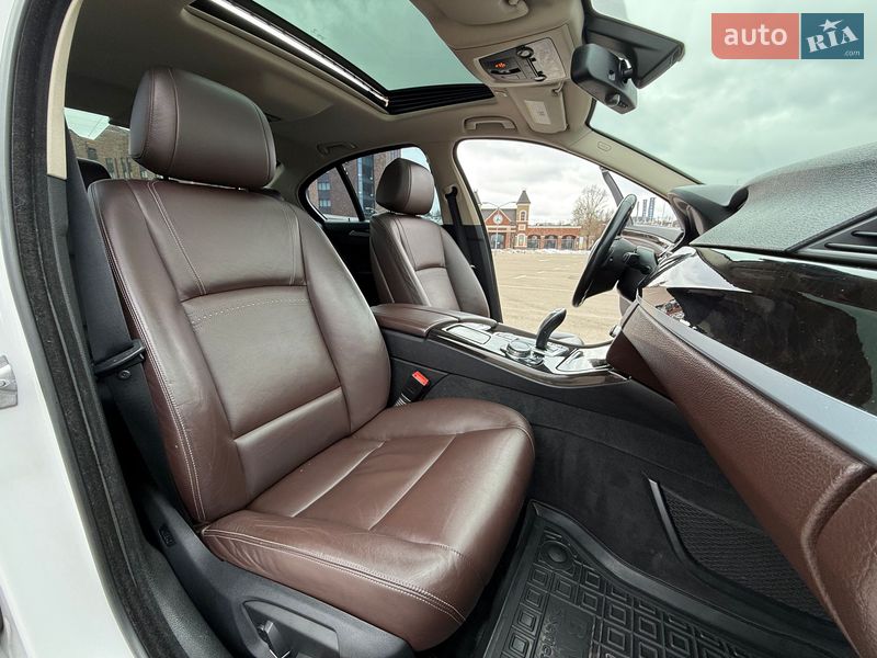 Седан BMW 5 Series 2015 в Киеве