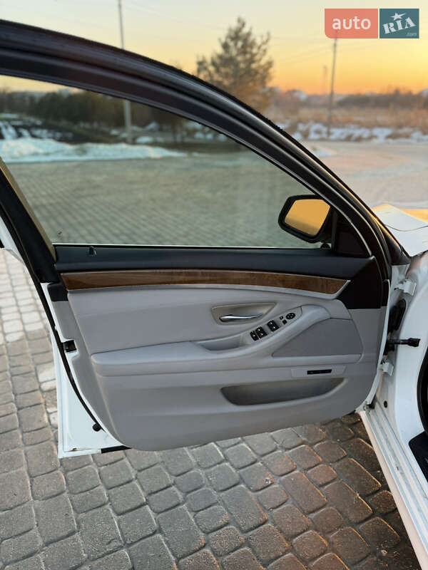 Седан BMW 5 Series 2011 в Львове фото 9 Седан BMW 5 Series 2011 в Львове