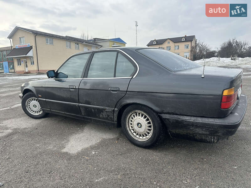 Седан BMW 5 Series 1988 в Ладыжине фото 6 Седан BMW 5 Series 1988 в Ладыжине