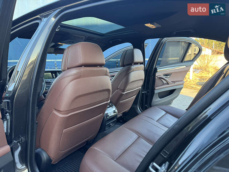 Седан BMW 5 Series 2013 в Остроге