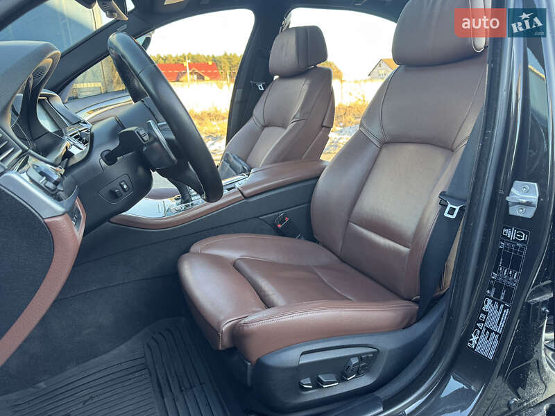 Седан BMW 5 Series 2013 в Остроге