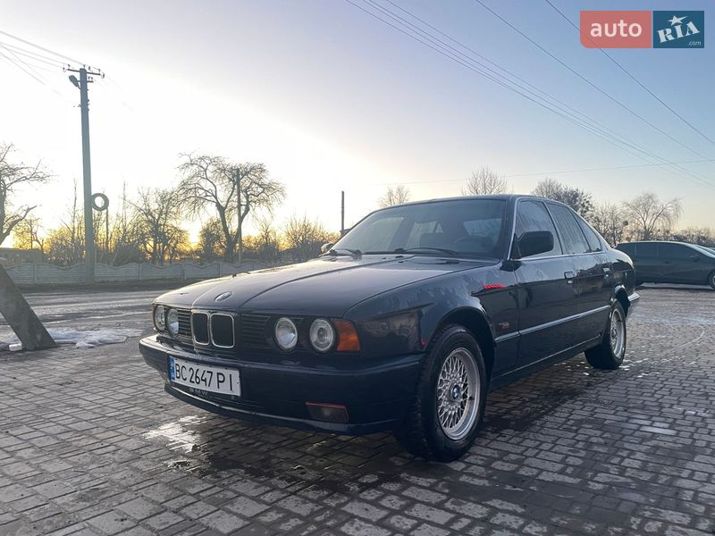 Седан BMW 5 Series 1993 в Тульчине