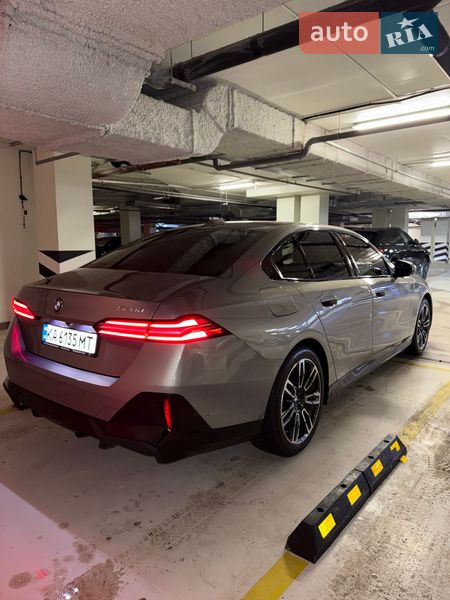 Седан BMW 5 Series 2023 в Киеве