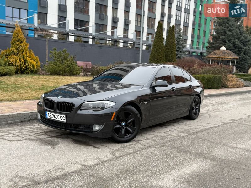 Седан BMW 5 Series 2012 в Днепре