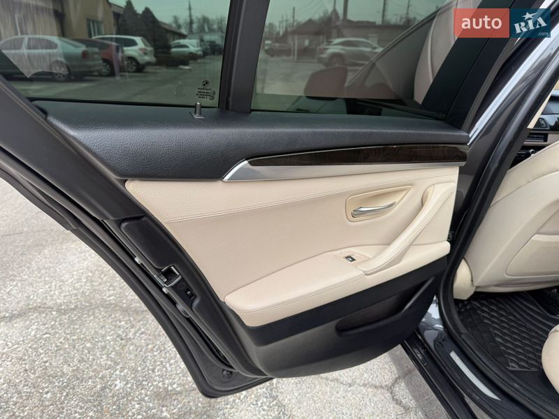 Седан BMW 5 Series 2012 в Днепре