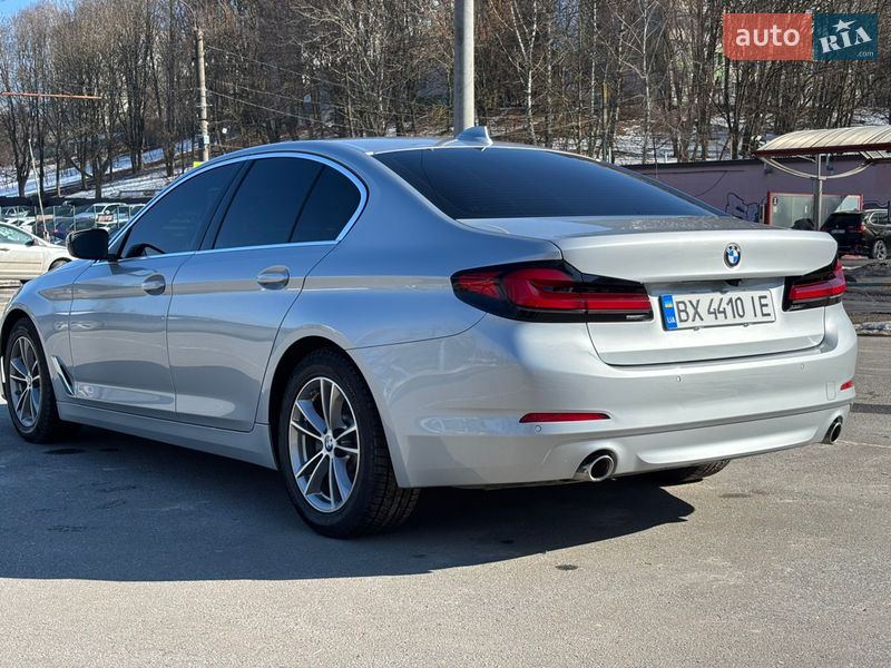 Седан BMW 5 Series 2017 в Хмельницком